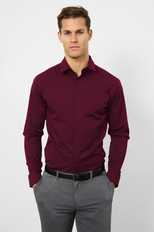 Athletic Fit Dress Shirt in Burgundy